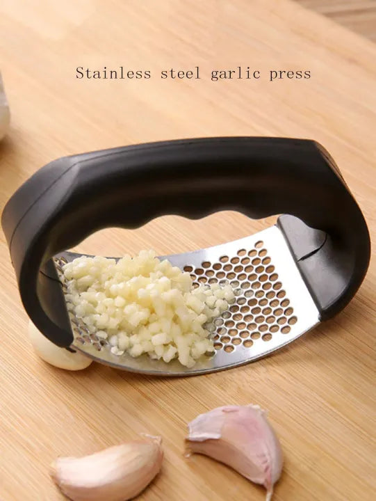 Stainless Steel Garlic Press – Ginger & Garlic Crusher Tool