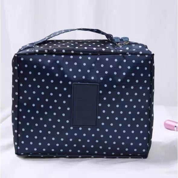 Travel Hanging Toiletry Bag – Waterproof Cosmetic Organizer for Women